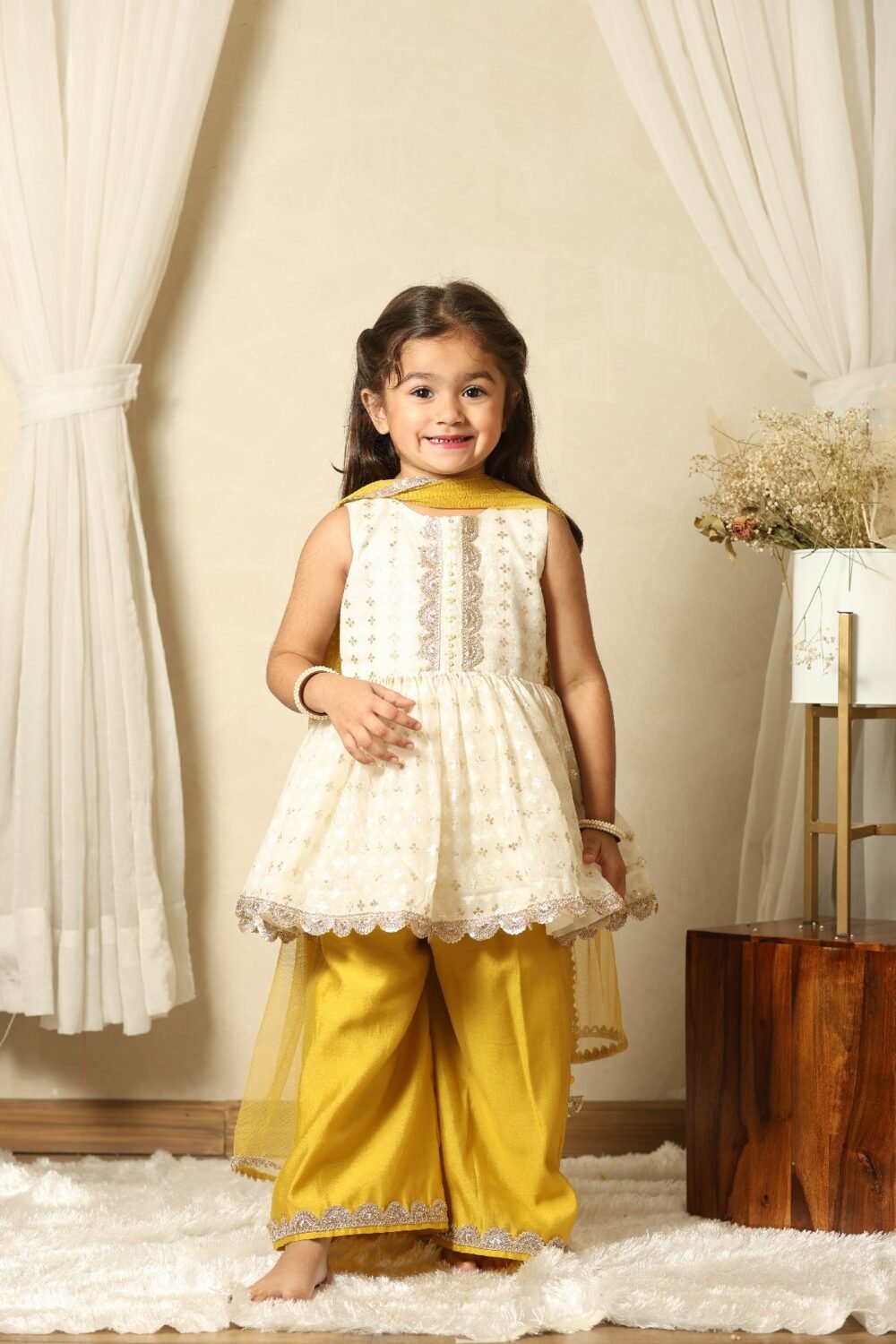 white banarasi top with plazo - Image 3